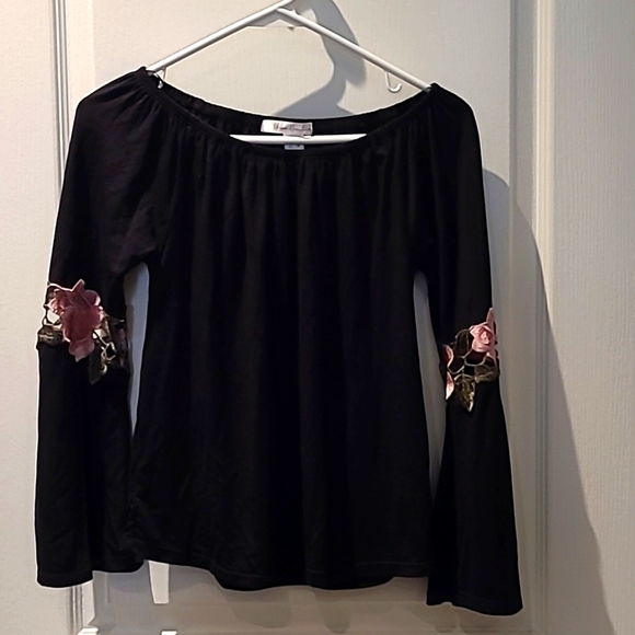 Urban Heritage Tops - Urban Heritage Black cutout bell top size medium